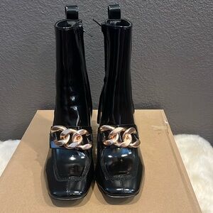 New Steve Madden glossy patent boot